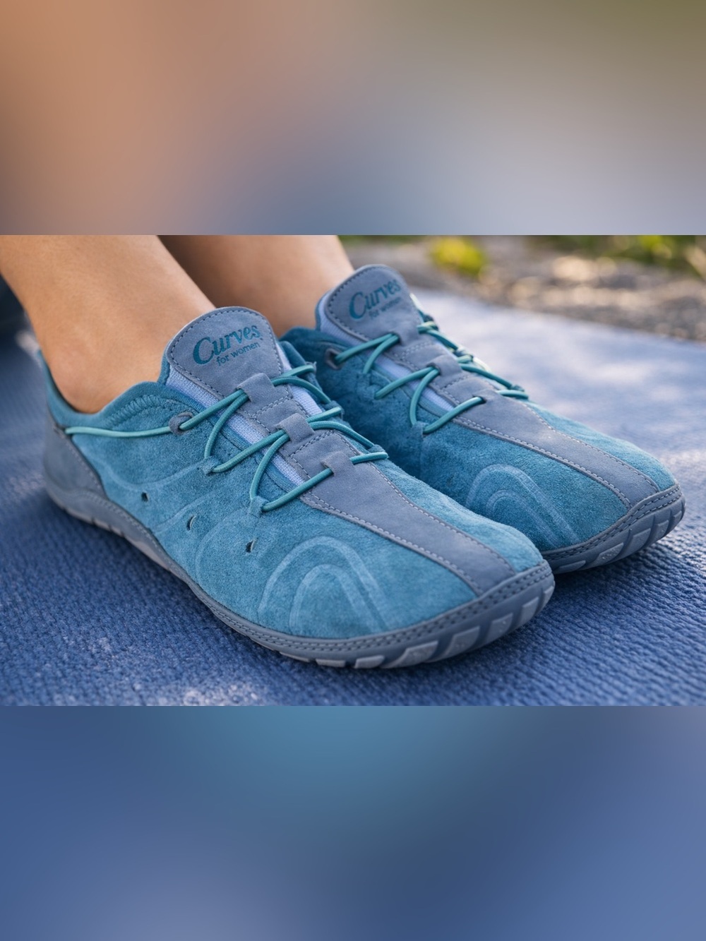 Curves Foldable Travel Shoes w/ grip soles & carry case, wmn’s size 9 Turquoise